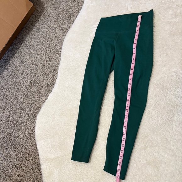 🎀 3/$20 Fabletics small green define powerhold high waisted 7/8 leggings - Picture 4 of 8